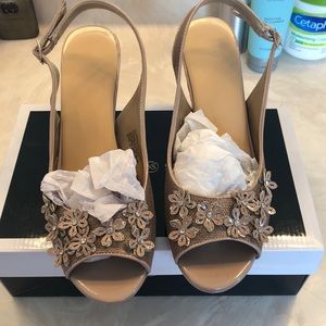 EUC Karen Scott Dressy Slingback Peeptoe Shoes